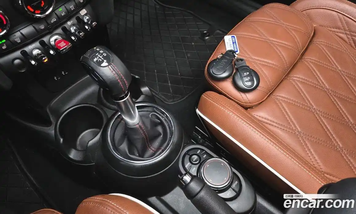 Mini Cooper Convertible 2019 2.0 гидро в Москве № 1149942, фото 9