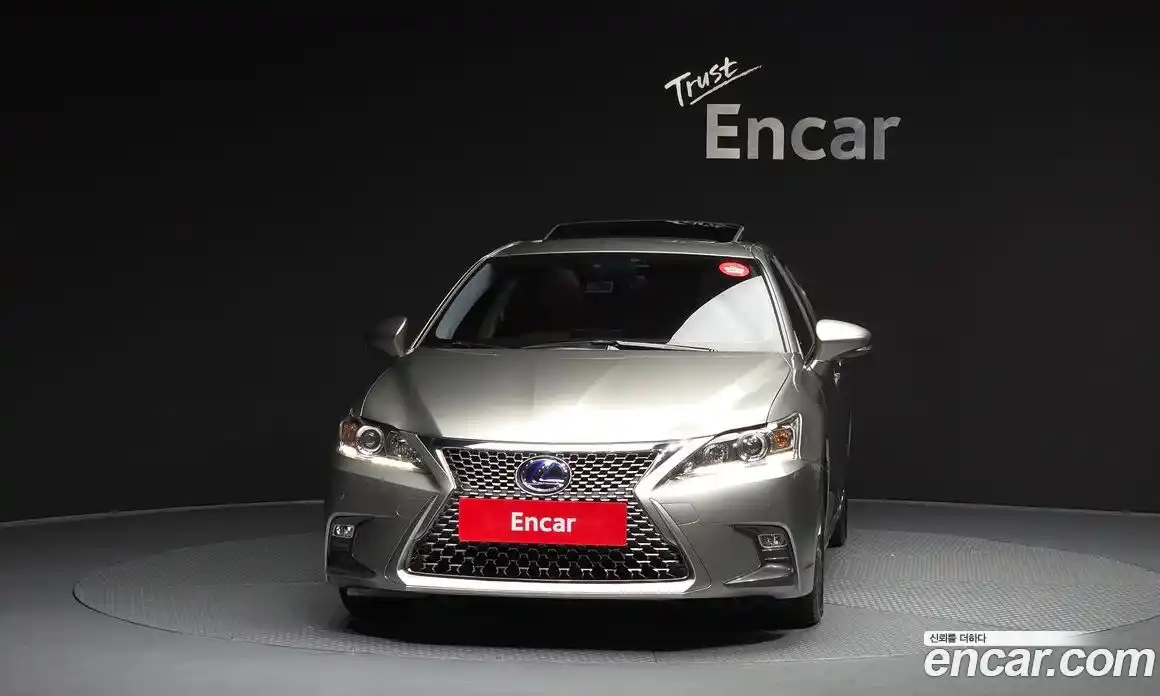 Lexus CT200h 2018 1.8 гидро в Москве № 1150668, фото 3
