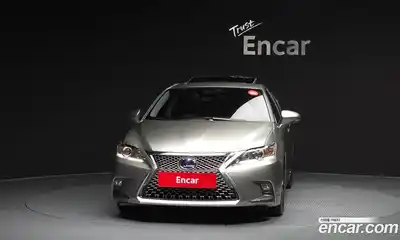 Lexus CT200h 2018 1.8 гидро в Москве № 1150668, миниатюра 3