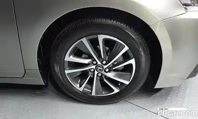 Lexus CT200h 2018 1.8 гидро в Москве № 1150668, миниатюра 5