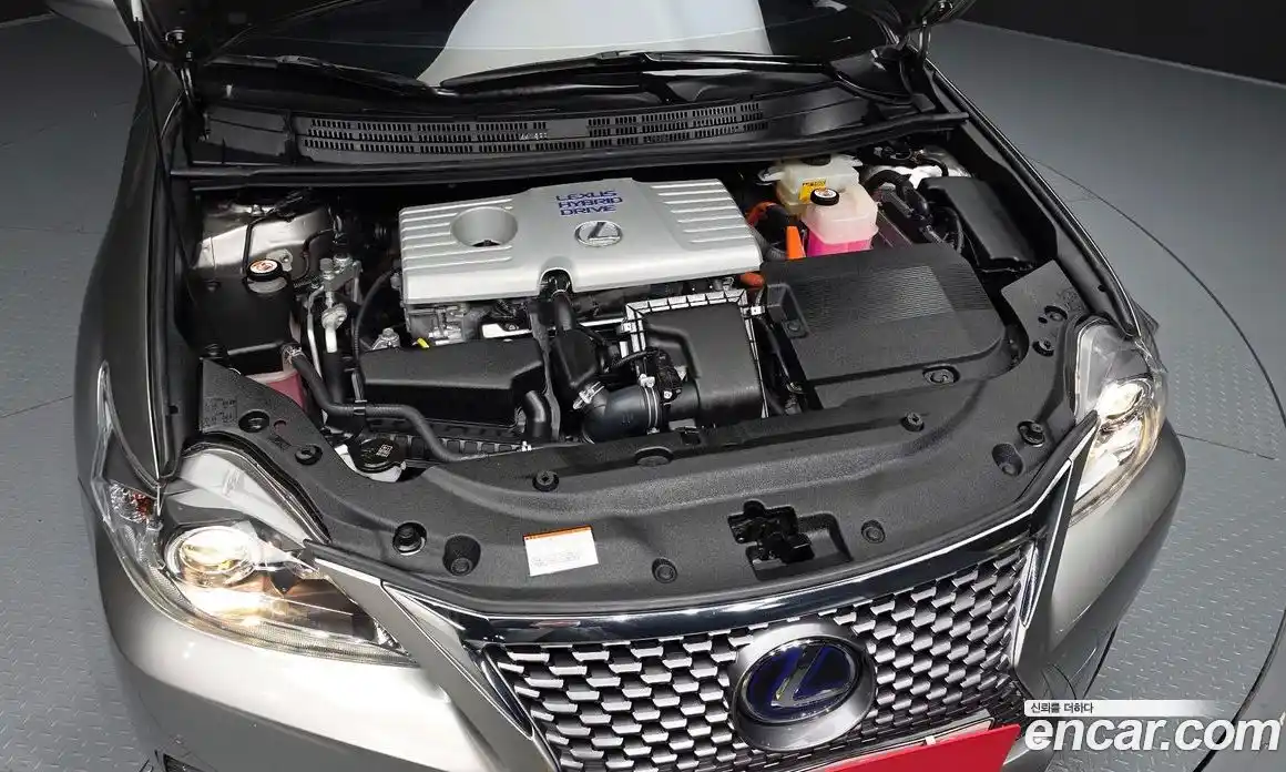 Lexus CT200h 2018 1.8 гидро в Москве № 1150668, фото 6
