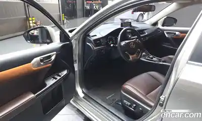 Lexus CT200h 2018 1.8 гидро в Москве № 1150668, миниатюра 10