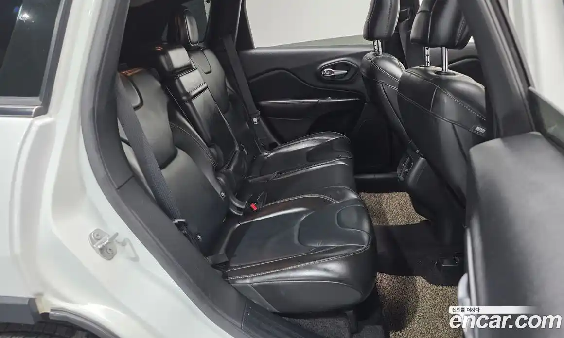 Jeep Cherokee 2016 2.4 гидро в Москве № 1151693, фото 12