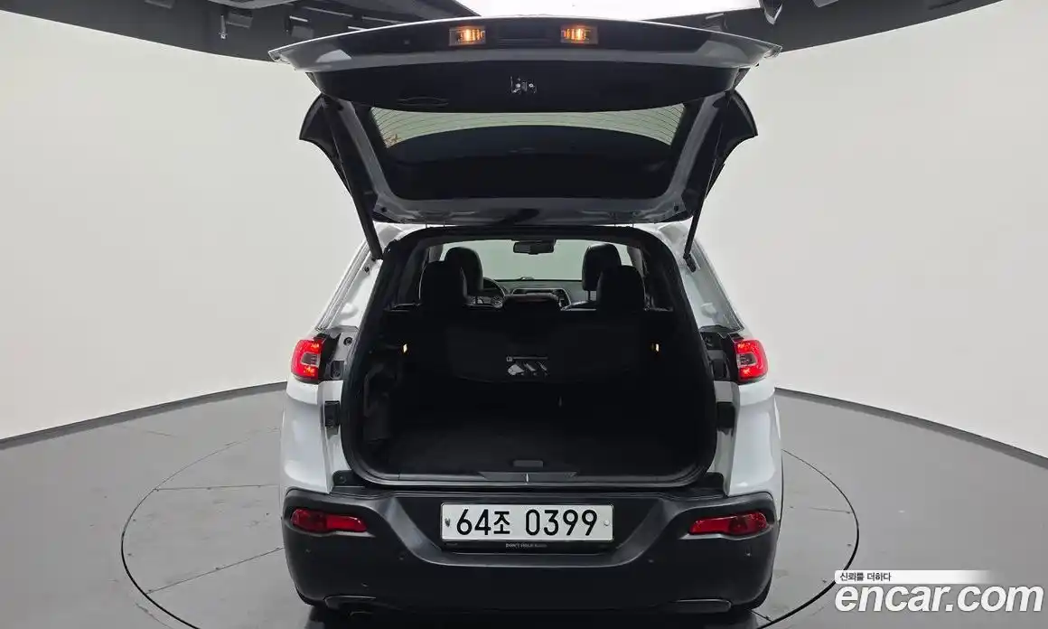 Jeep Cherokee 2016 2.4 гидро в Москве № 1151693, фото 20