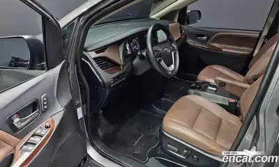 Toyota Sienna 2020 3.5 гидро в Москве № 1151709, миниатюра 11
