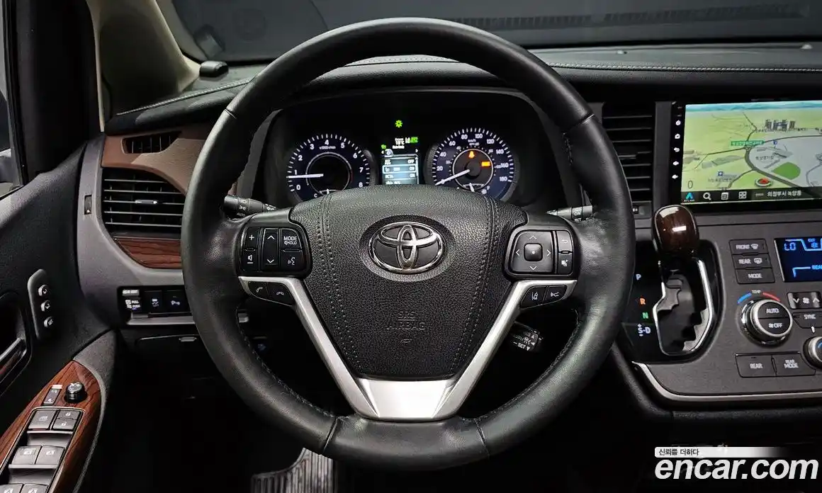 Toyota Sienna 2020 3.5 гидро в Москве № 1151709, фото 13
