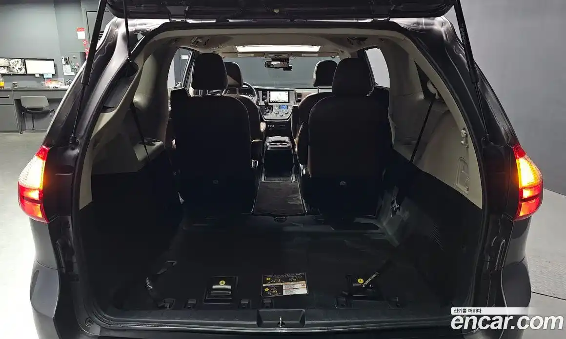 Toyota Sienna 2020 3.5 гидро в Москве № 1151709, фото 20