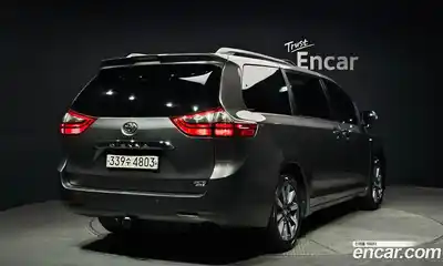 Toyota Sienna 2020 3.5 гидро в Москве № 1151709, миниатюра 2