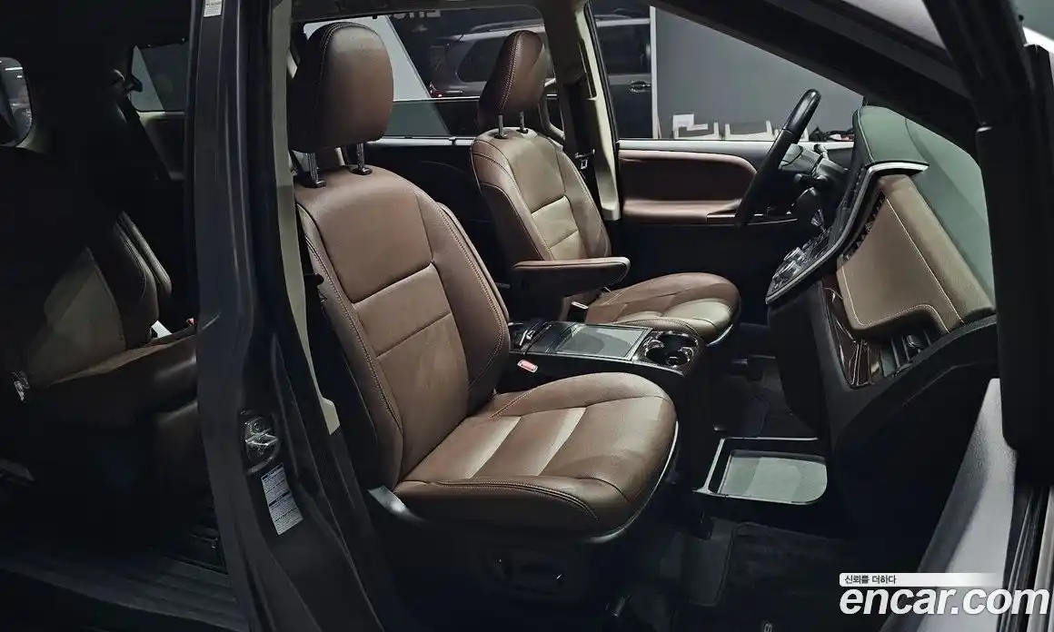 Toyota Sienna 2020 3.5 гидро в Москве № 1151709, фото 10