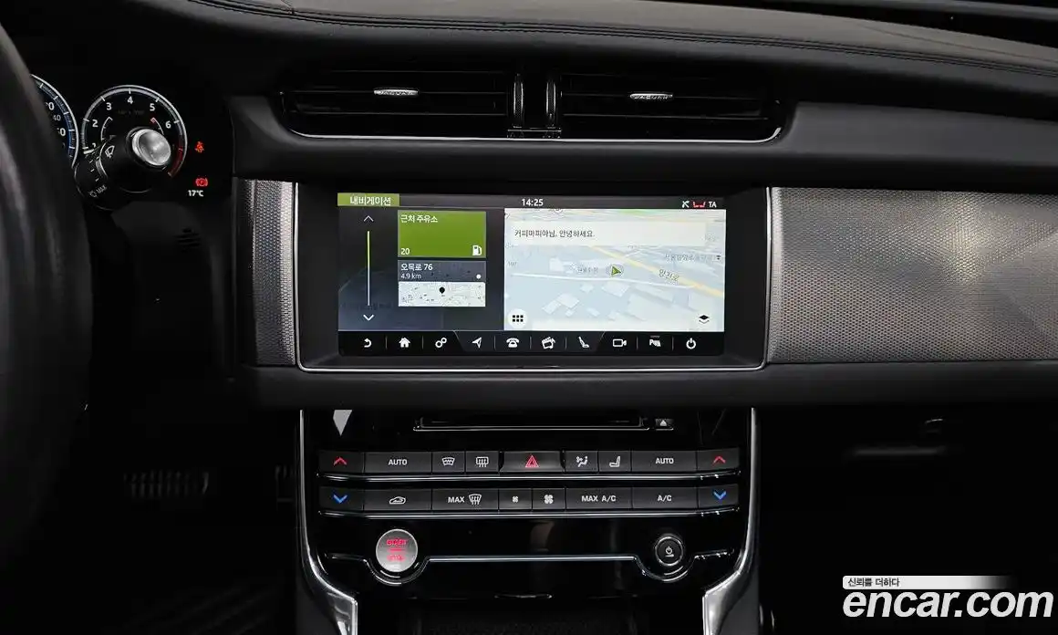 Jaguar XF 2018 2.0 гидро в Москве № 1152526, фото 14