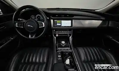Jaguar XF 2018 2.0 гидро в Москве № 1152526, миниатюра 7