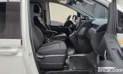 Hyundai Staria 2024 2.2 Механическая в Москве № 1154481, миниатюра 11