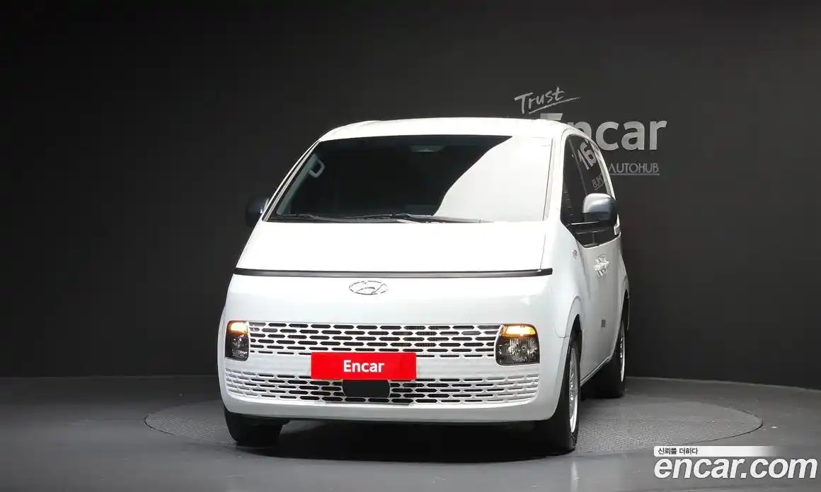 Hyundai Staria 2024 2.2 Механическая в Москве № 1154481, фото 3