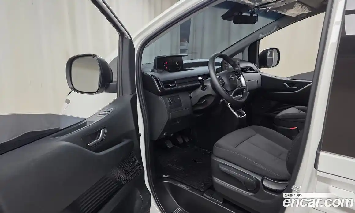 Hyundai Staria 2024 2.2 Механическая в Москве № 1154481, фото 10