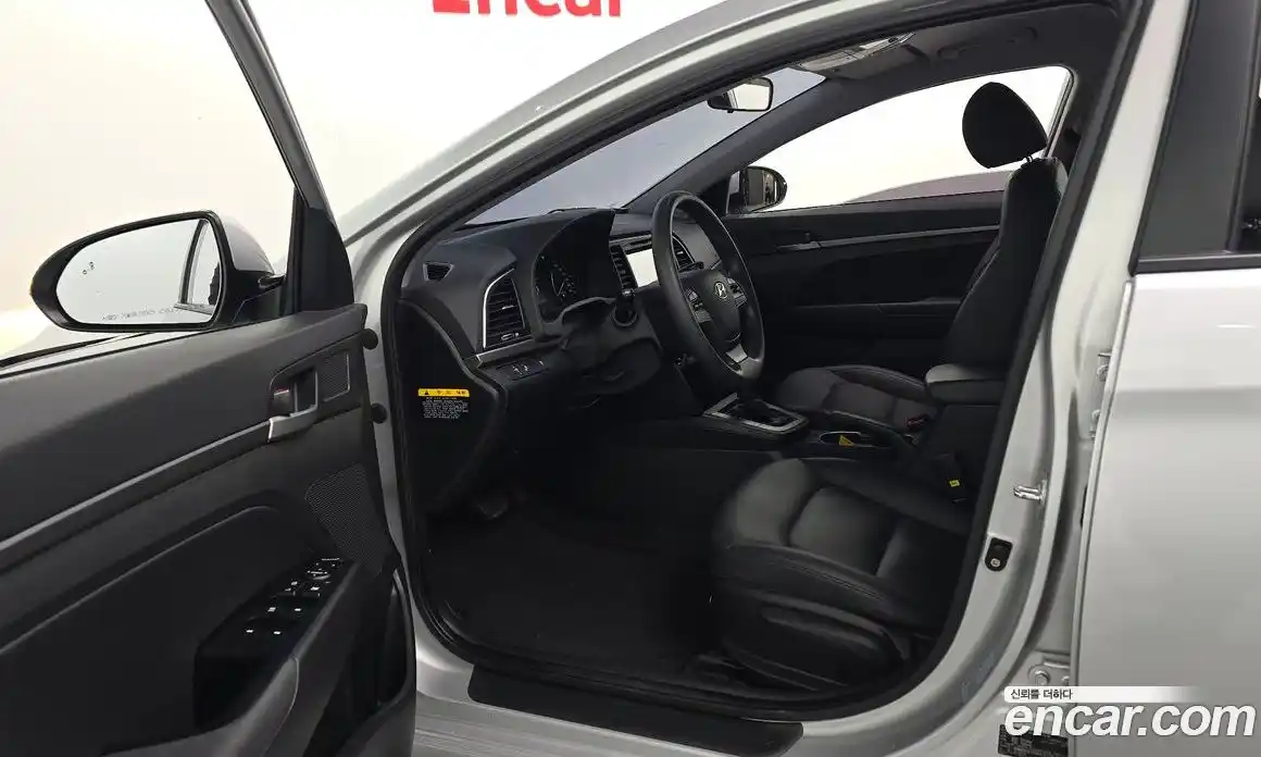 Hyundai Avante 2016 1.6 Автомат в Москве № 1154774, фото 10