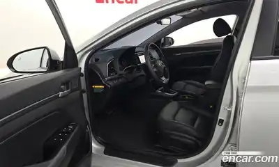 Hyundai Avante 2016 1.6 Автомат в Москве № 1154774, миниатюра 10