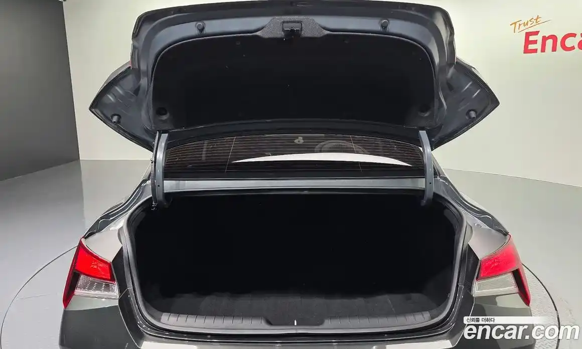 Hyundai Avante 2020 1.6 Автомат в Москве № 1154860, фото 20