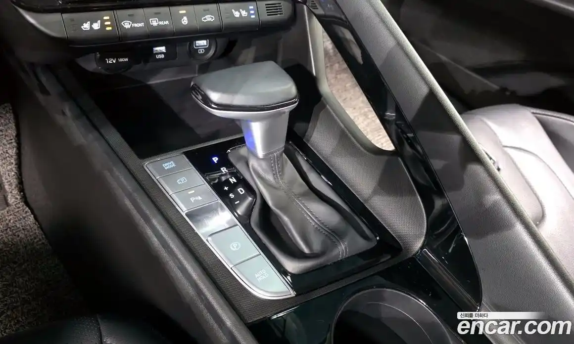 Hyundai Avante 2020 1.6 Автомат в Москве № 1154860, фото 9