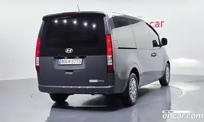 Hyundai Staria 2025 2.2 Автомат в Москве № 1154926, миниатюра 2