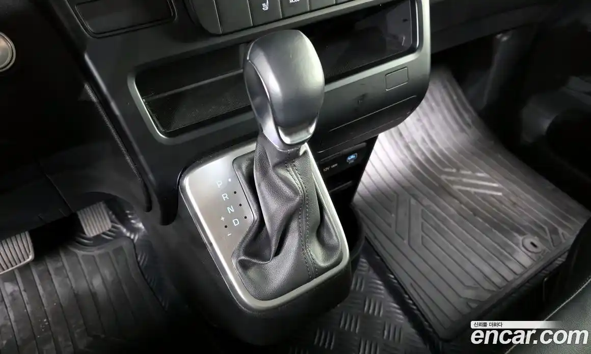 Hyundai Staria 2025 2.2 Автомат в Москве № 1154926, фото 9