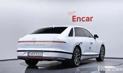 Hyundai Grandeur 2023 2.5 Автомат в Москве № 1154981, миниатюра 2
