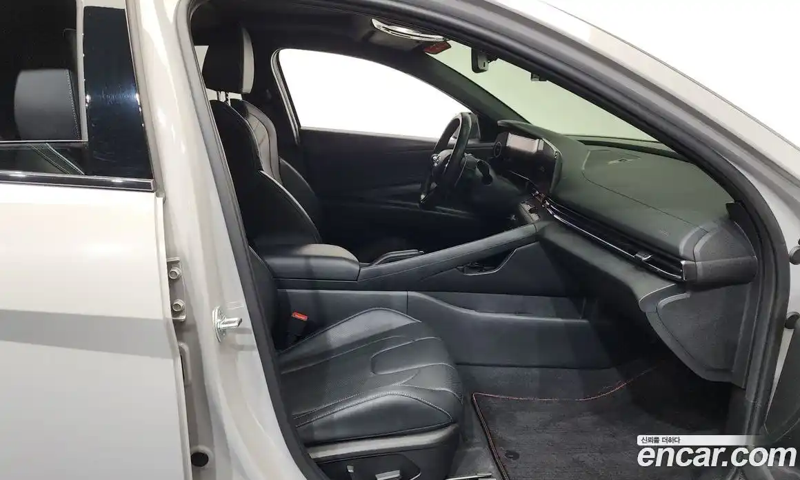 Hyundai Avante 2022 2.0 Автомат в Москве № 1155091, фото 10