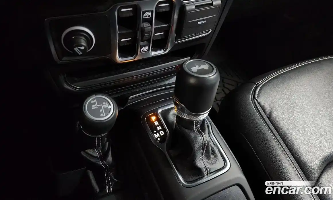 Jeep Wrangler 2022 2.0 гидро в Москве № 169566, фото 9