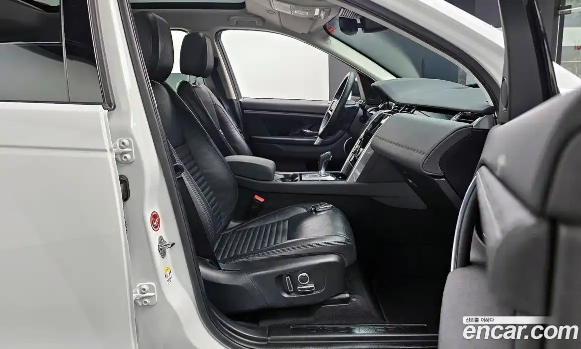 Land Rover Discovery Sport 2021 2.0 гидро в Москве № 213436, фото 10