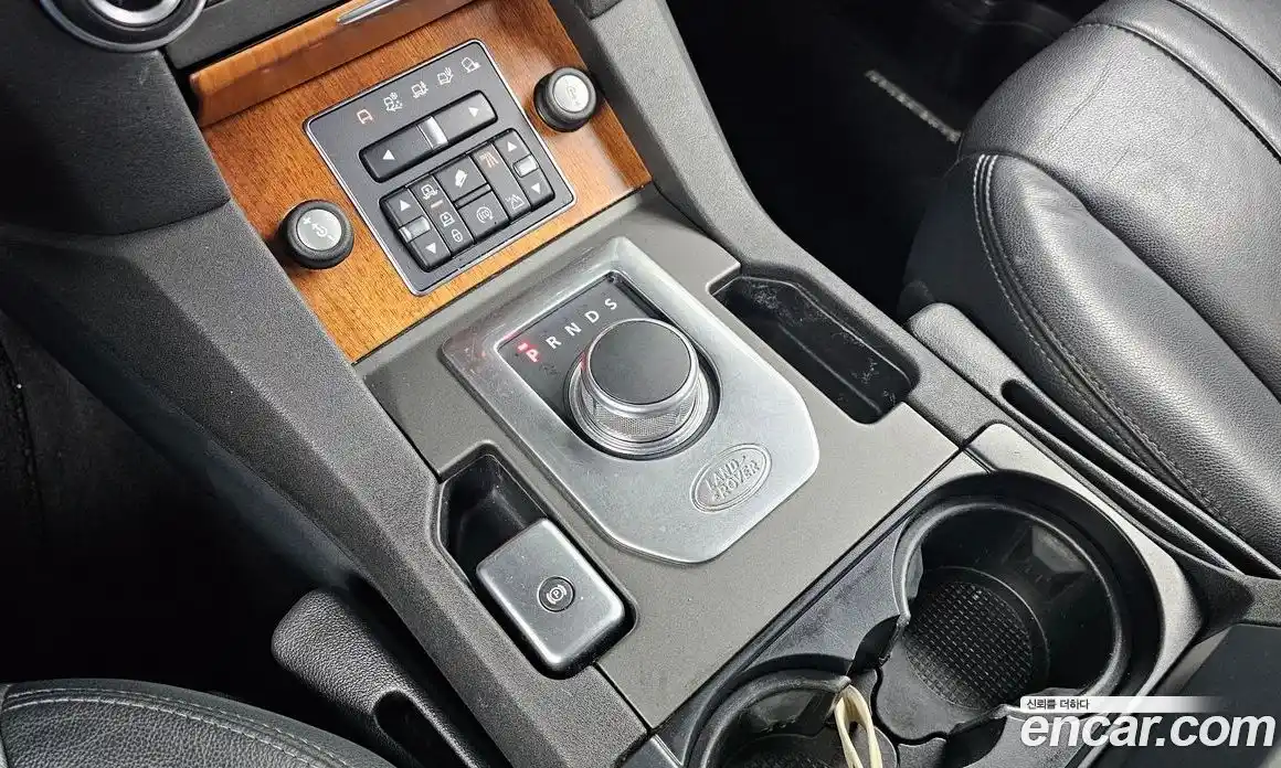 Land Rover Discovery 2014 3.0 гидро в Москве № 213734, фото 9