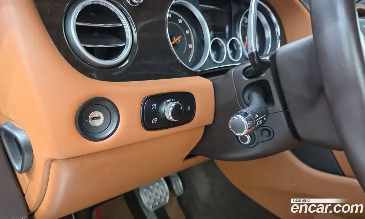 Bentley Continental 2015 4.0 гидро в Москве № 387204, фото 15