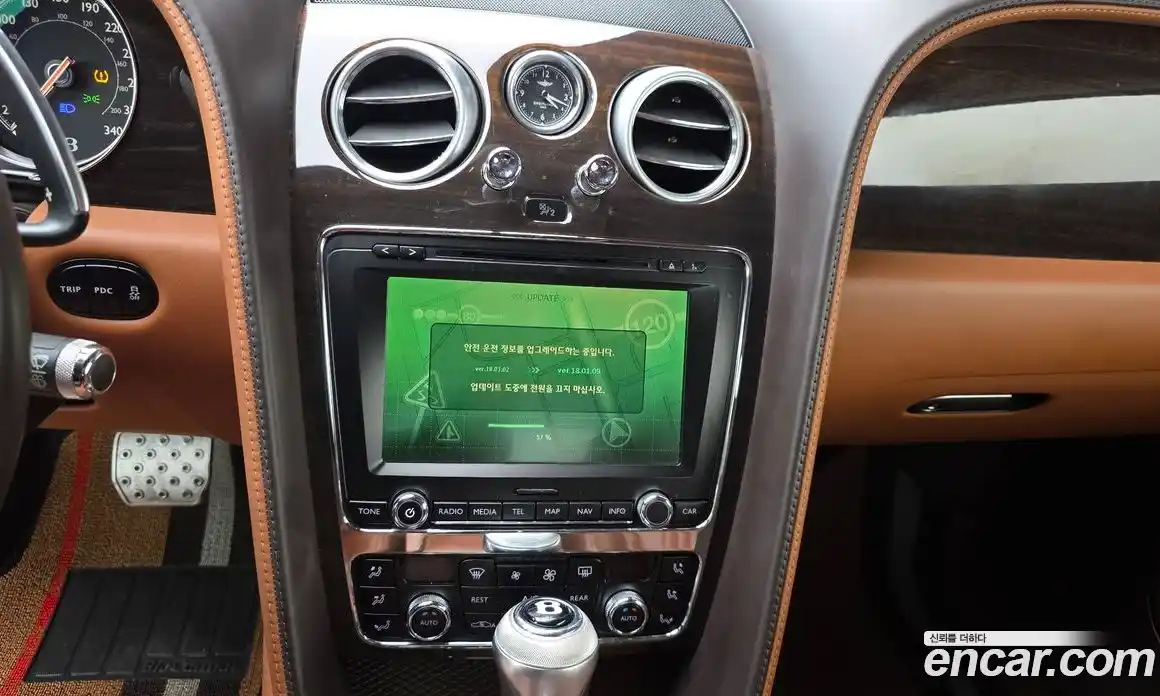 Bentley Continental 2015 4.0 гидро в Москве № 387204, фото 17