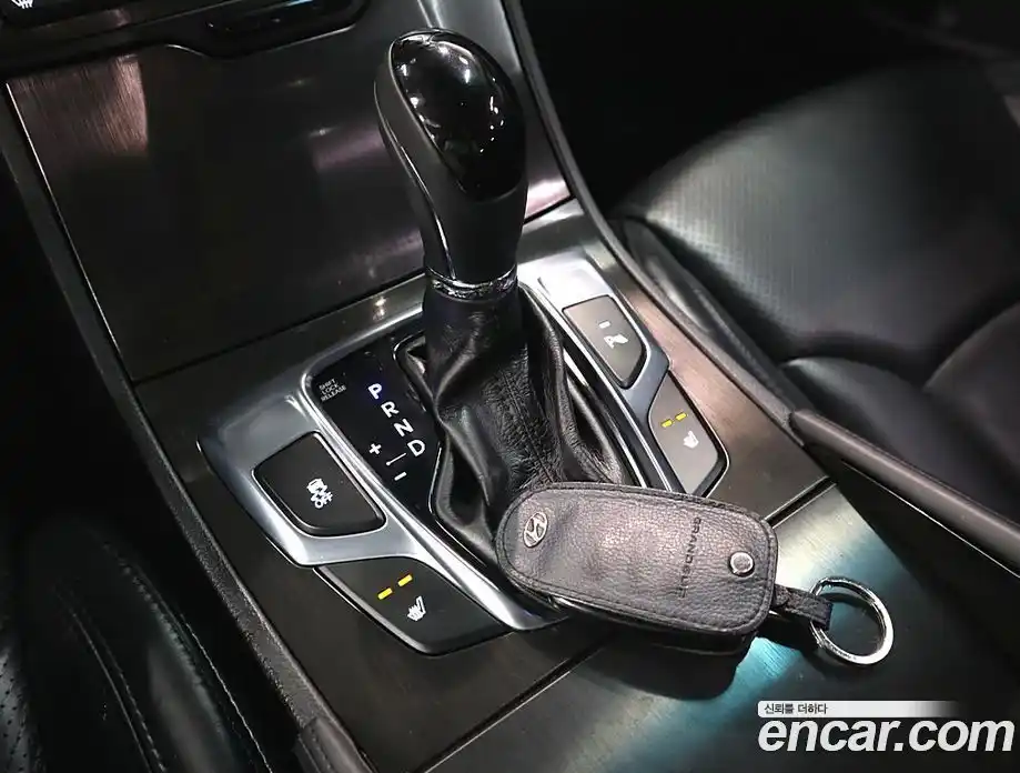 Hyundai Grandeur 2016 2.4 Автомат в Москве № 44974, фото 15