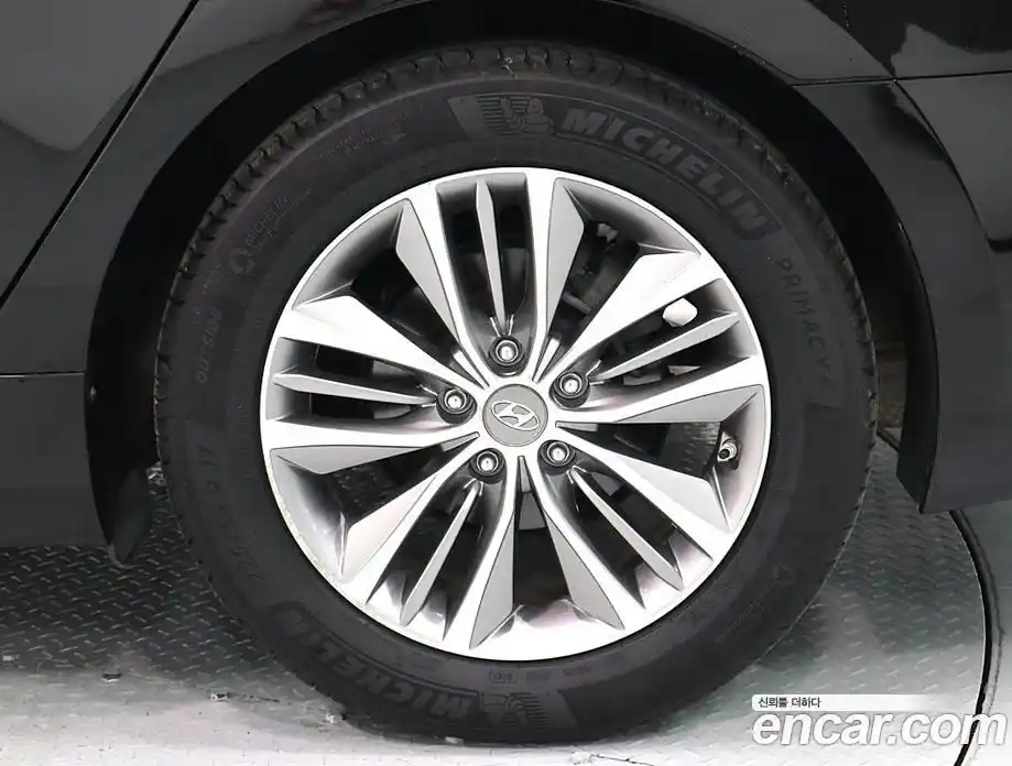 Hyundai Grandeur 2016 2.4 Автомат в Москве № 44974, фото 19