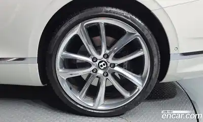 Bentley Continental 2020 4.0 гидро в Москве № 864199, миниатюра 5