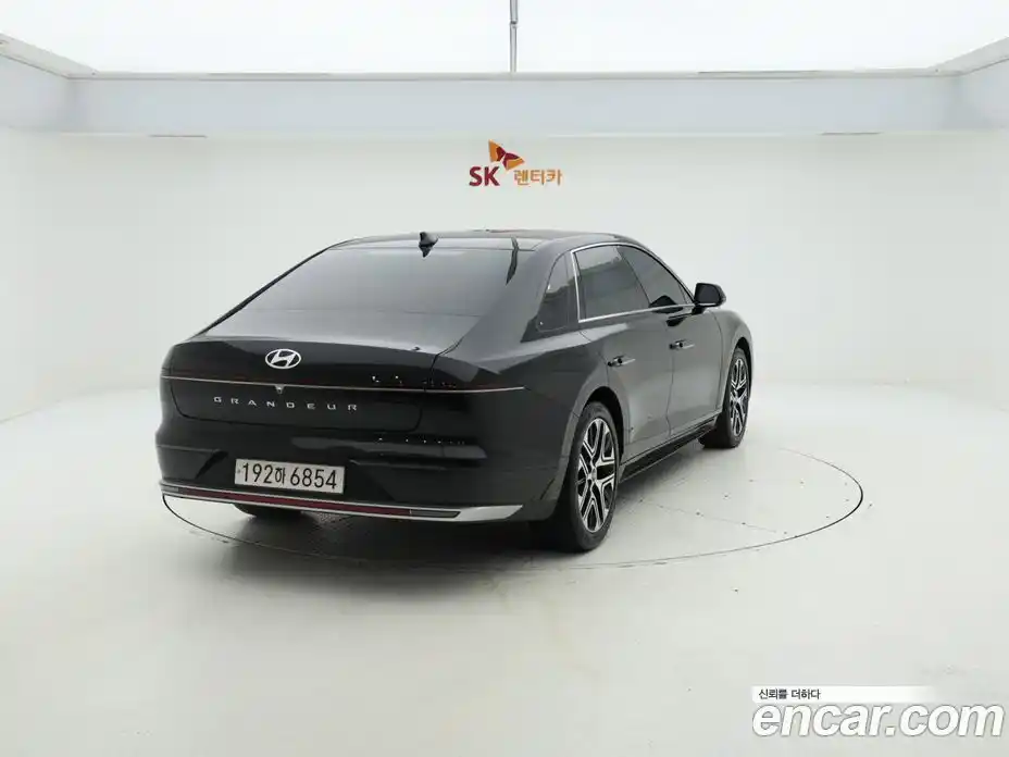 Hyundai Grandeur 2023 2.5 Автомат в Москве № 1128175, фото 3