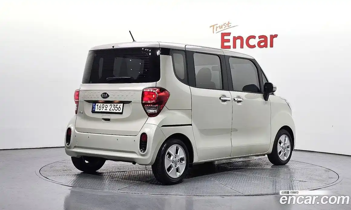 Kia Ray 2021 1.0 Автомат в Москве № 1128651, фото 2