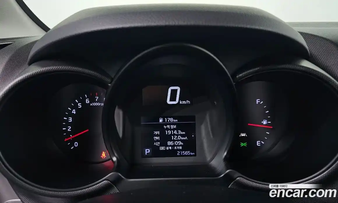 Kia Ray 2021 1.0 Автомат в Москве № 1128651, фото 8