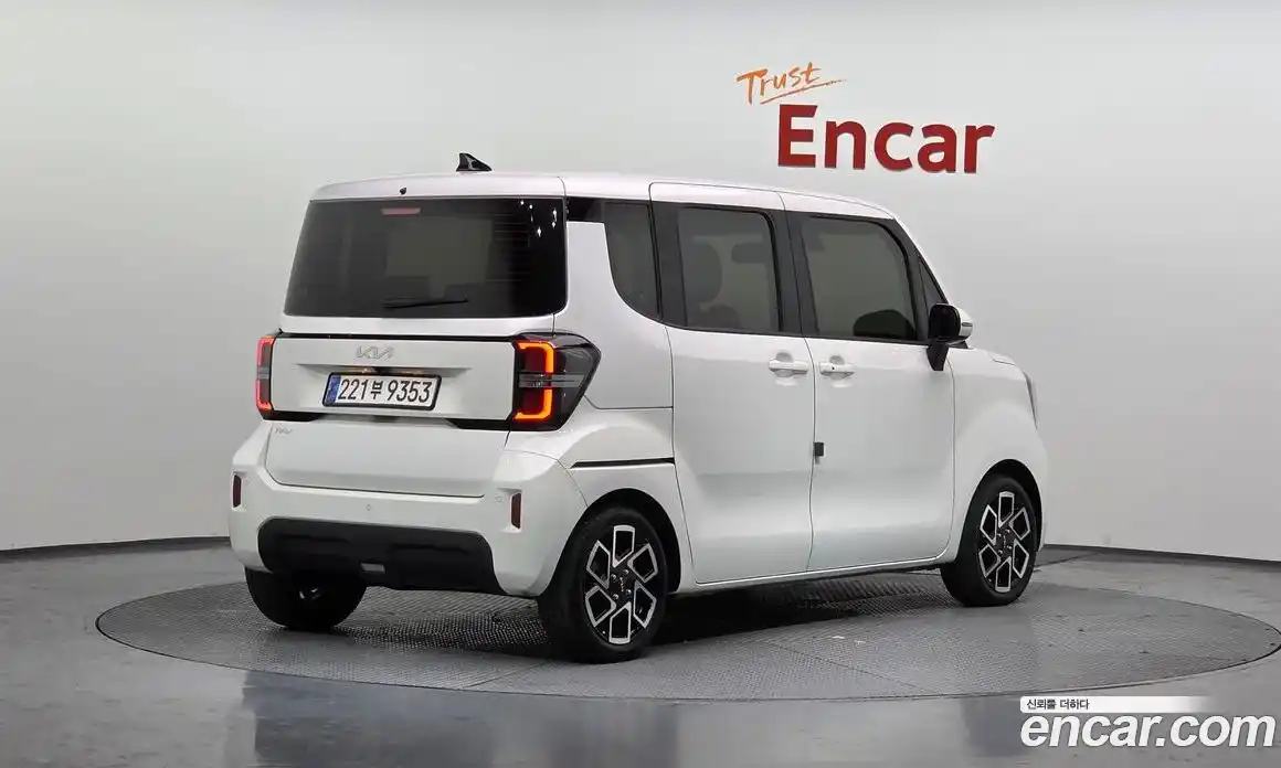 Kia Ray 2024 1.0 Автомат в Москве № 1128681, фото 2