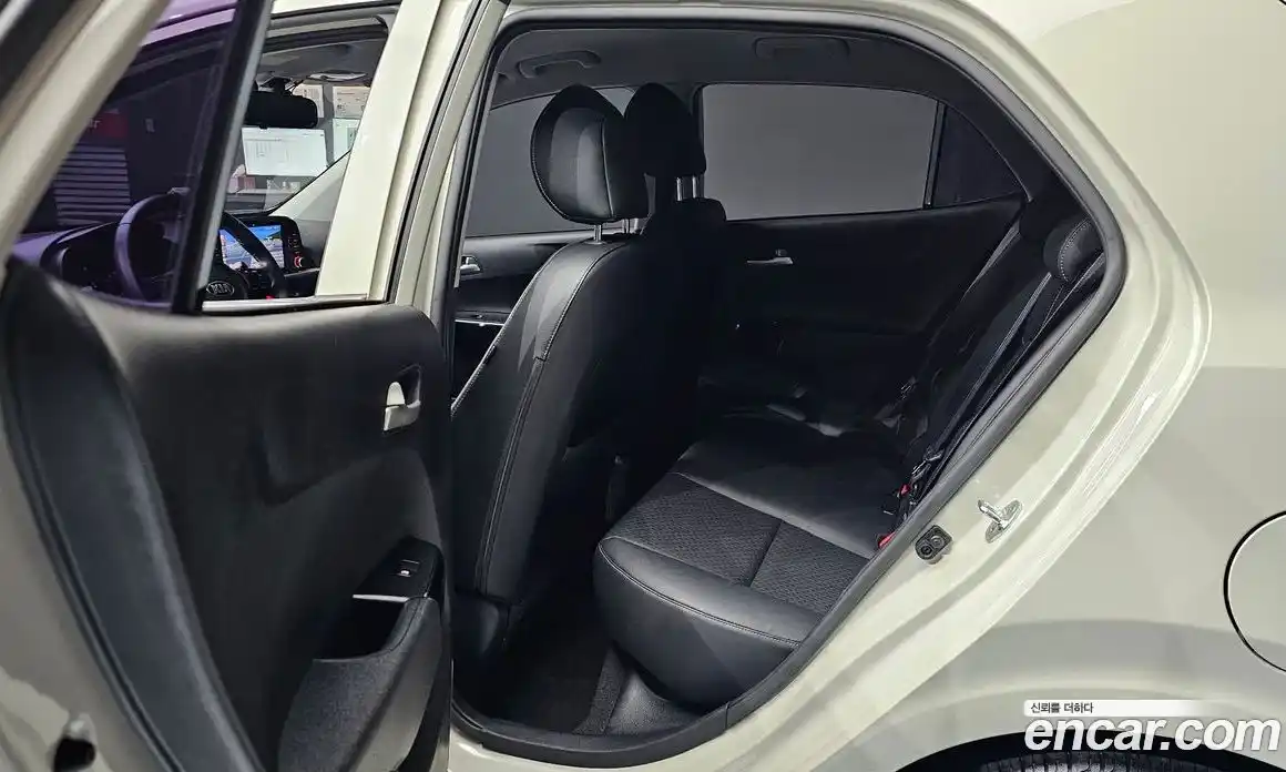 Kia Morning 2017 1.0 Автомат в Москве № 1128792, фото 13