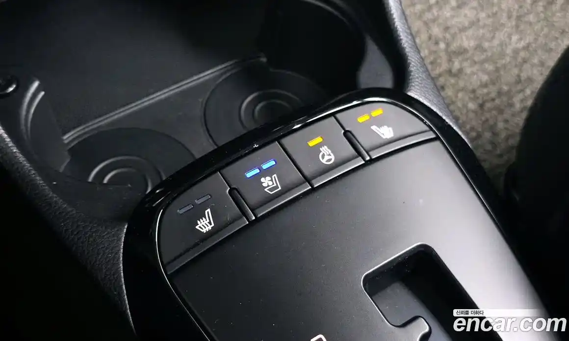 Kia Morning 2023 1.0 Автомат в Москве № 1128890, фото 17