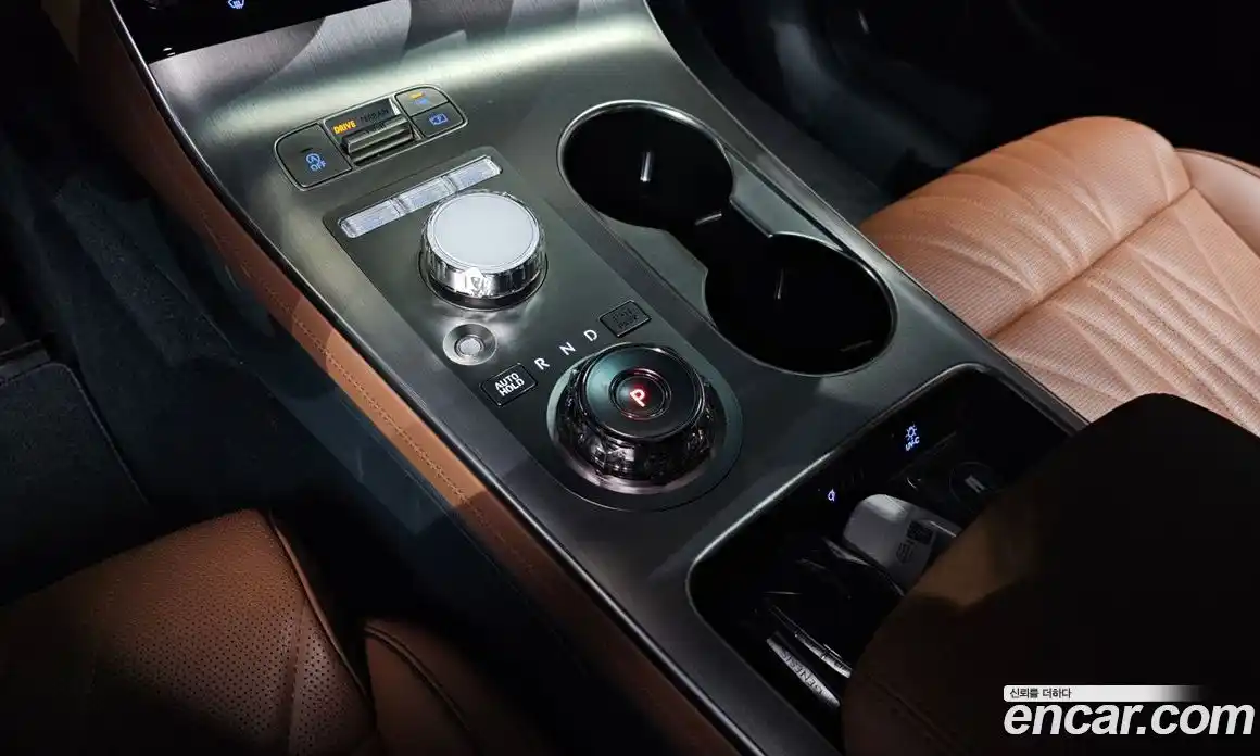 Genesis GV70 2024 2.5 Автомат в Москве № 1129123, фото 9