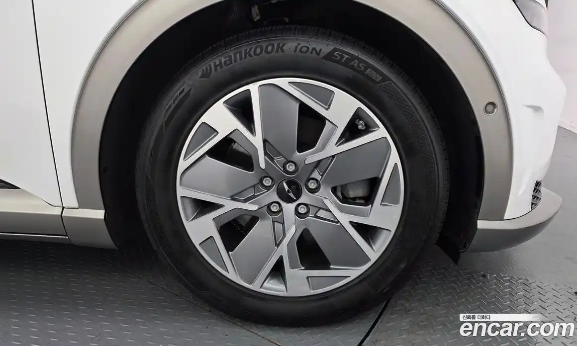 Genesis GV60 2022 0.1 Автомат в Москве № 1129405, фото 5