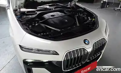 BMW 7-Series 2023 3.0 Автомат в Москве № 1130217, миниатюра 5
