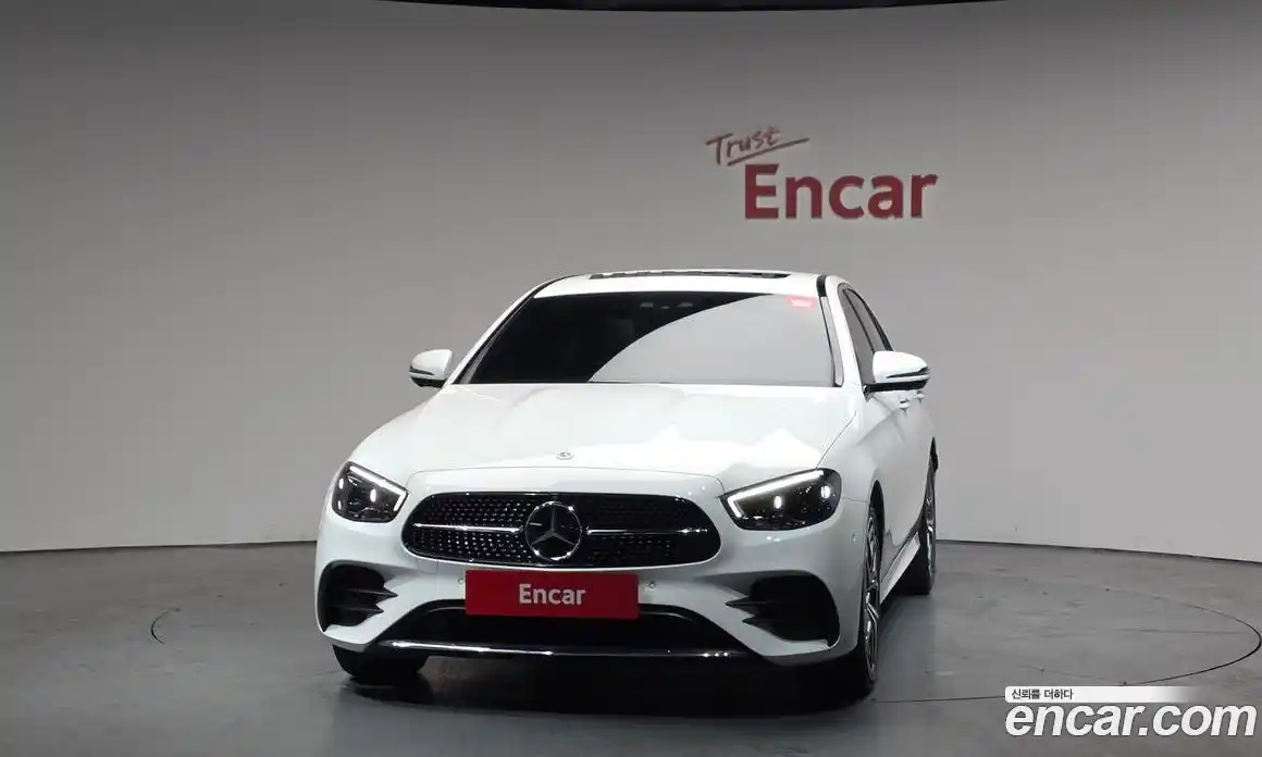 Mercedes-Benz E-Class 2023 1.9 гидро, фото 3