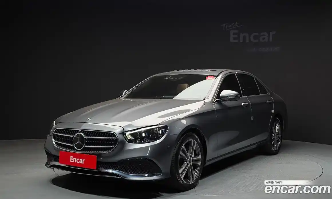 Mercedes-Benz E-Class 2021 2.0 гидро, фото 1