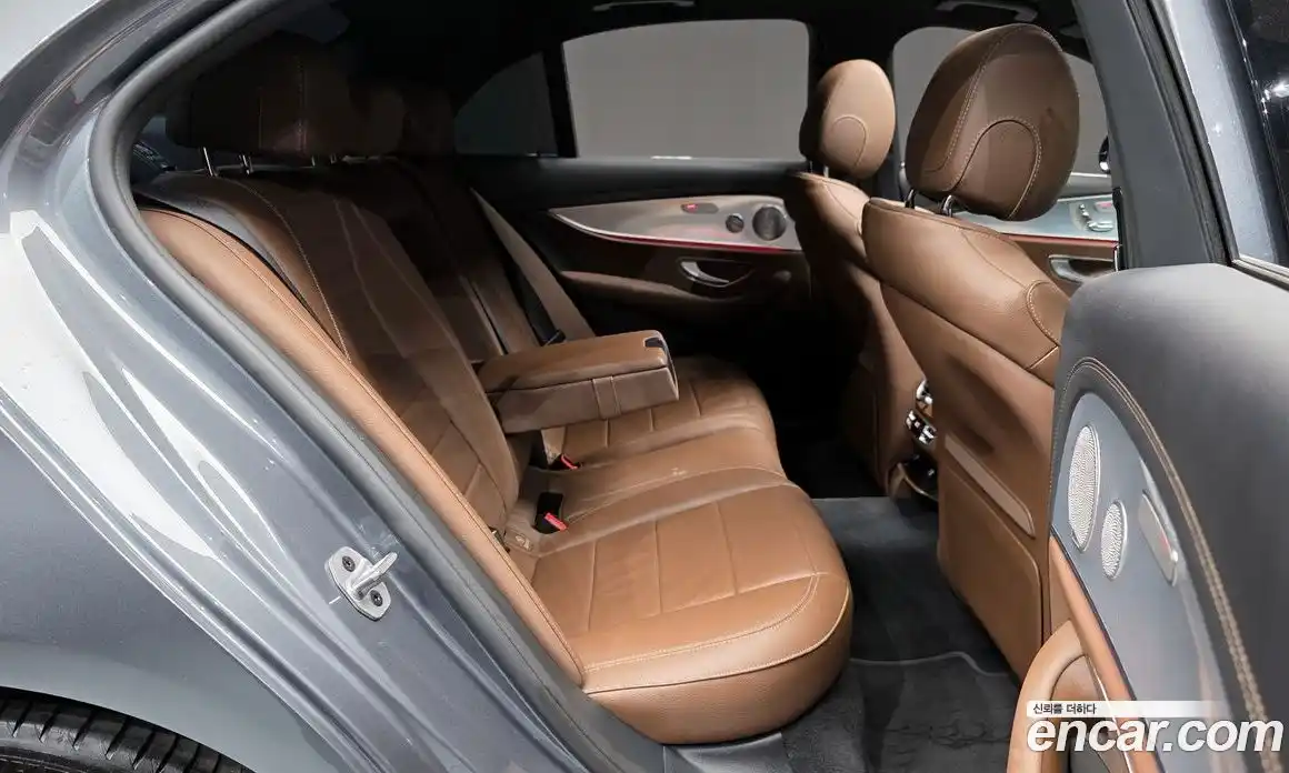 Mercedes-Benz E-Class 2021 2.0 гидро, фото 12