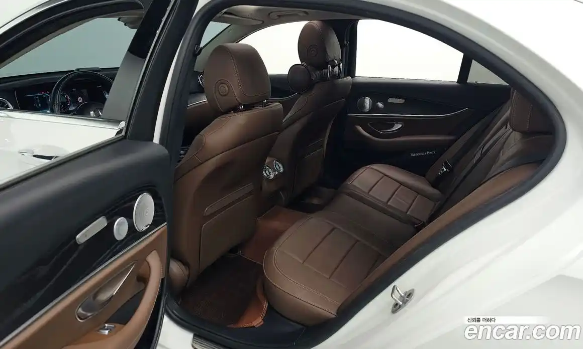 Mercedes-Benz E-Class 2020 2.0 гидро, фото 12