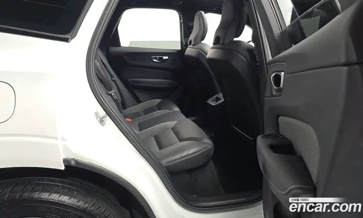 Volvo XC60 2021 2.0 гидро в Москве № 1132753, фото 12
