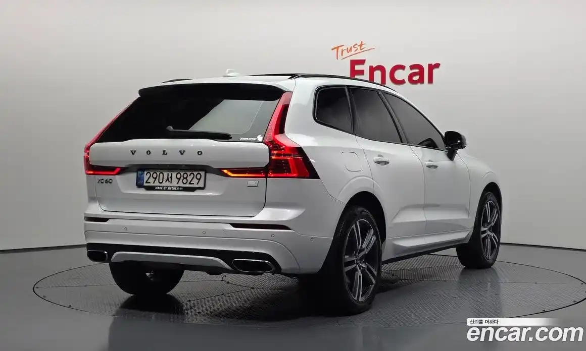Volvo XC60 2021 2.0 гидро в Москве № 1132753, фото 2