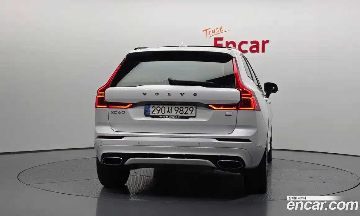 Volvo XC60 2021 2.0 гидро в Москве № 1132753, фото 4